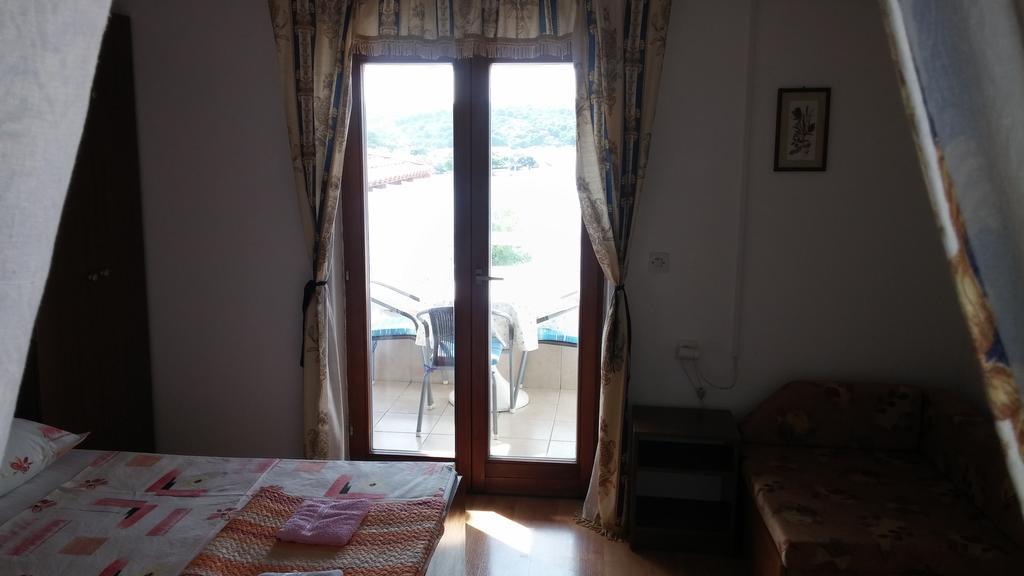 Apartments Marija Bajto Nečujam Oda fotoğraf